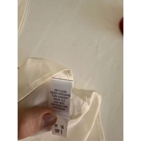 St. John St Johns Womens Cream Pleated Button Up Blouse Size 6