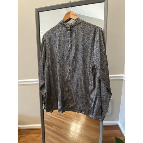 Liz Baker Women’s Blouse Size 14 Beige Mock Neck