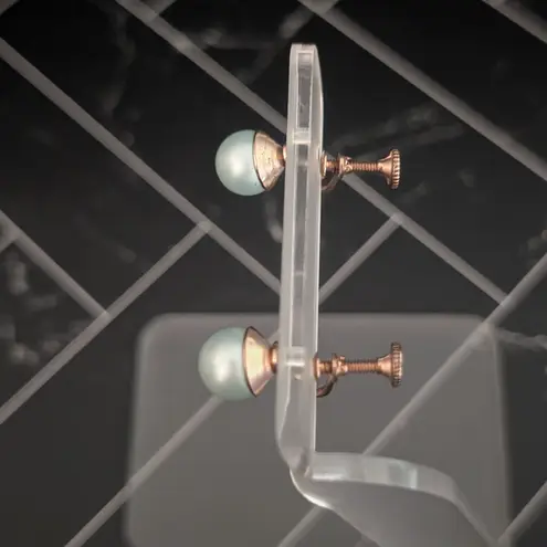 Vintage Screw On Earrings Pretty Light Blue/Aqua