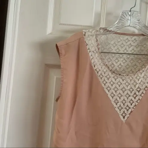 Maison Jules  Peach/Cream Lace Accent Blouse Medium