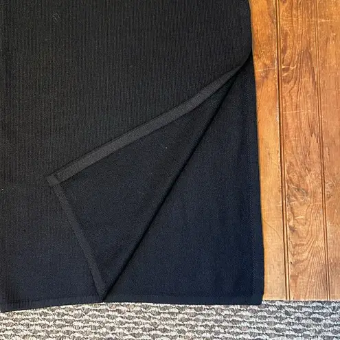 St. John Vintage Women’s Santana knit long maxi skirt black skirt size 2