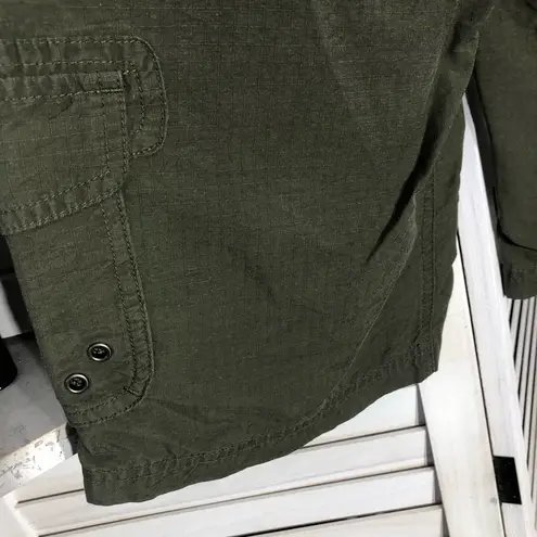 Columbia  Omni Shade military green cargo pockets utility bermuda shorts sz 4