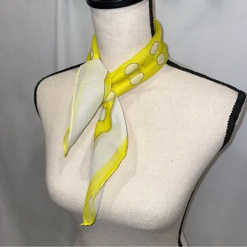 Funky vintage lemon 🍋 yellow white dotted scarf 70’s