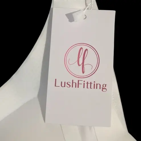 NWT Lush Fitting Full Coverage Wireless Bra 3XL Ivory/Off White Size undefined