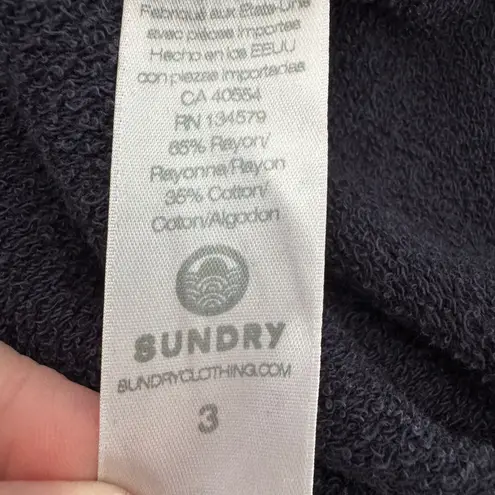 Sundry Rainbow Heart Sweatshirt Size Large Navy Graphic Pullover Crewneck Cozy