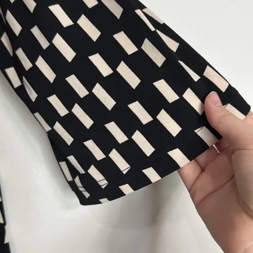 Clara Sun woo Geometric Black/Ivory Print 3/4 Sleeve Front Knot hem Blouse sz L Black Size L