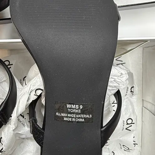 DV Dolce Vita Women's Yorke Two