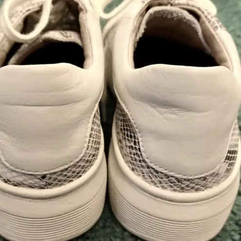 Sofft Womens Parkyn Leather Round Toe Oxfords Platform Cushion Arch Support sz 7 White