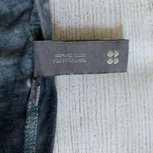 Sweaty Betty Take It Easy Drop Waist Dress in Gray/White Tie-Dye Print, Size XS