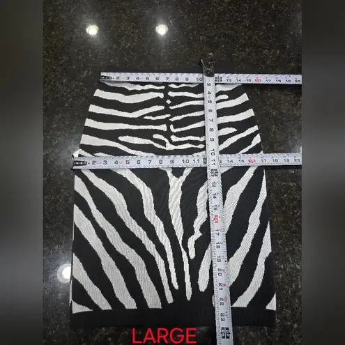 Hera Collection Boutique Black & White Acrylic Pencil Midi Skirt Size's S, M, L