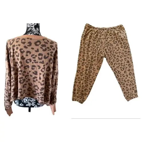 secret treasures 2pc  Lounge Set Joggers Cropped Sweatshirt Leopard Print Sleep