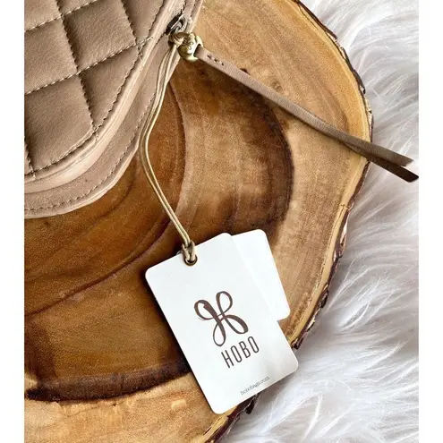 NWT HOBO Cole Quilted Leather Clutch Tan