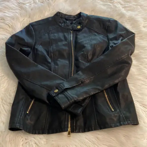 Baccini Faux Leather Black Women's Jacket size S excellent condition length 23”