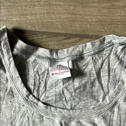 MLB Gray Cap Sleeve Fitted Tee with Chicago Cubs Logo