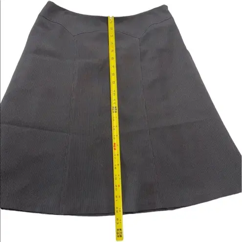 Tahari Skirt Narrow Pinstripe A-line Slightly Flared Sz 8 Corpcore Work Office