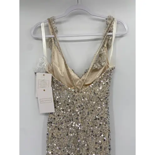 Mac Duggal 5674 Nude Silver Ruffled V-neckline Sequined Sheath Dress 0 NWT