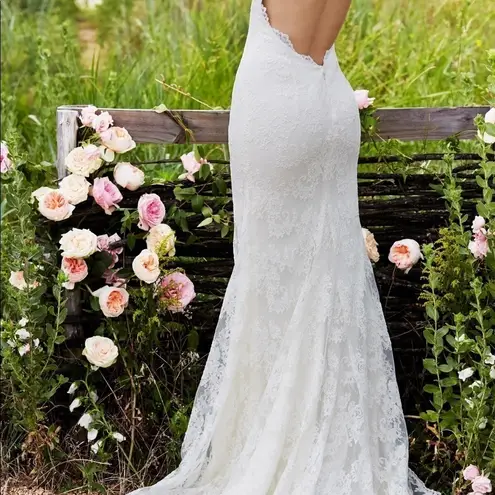 Willoby by Watters lace maxi wedding dress designer White Size 10