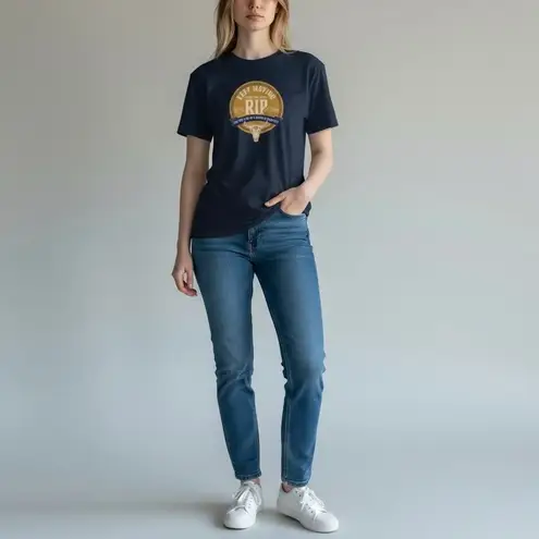 Next Level Apparel Yellowstone “Keep Moving RIP” Graphic Tee in Size XL Black