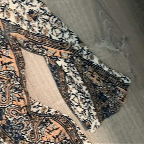 Lavish 10/$25 Light cardigan