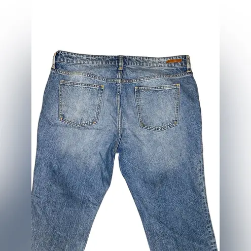 Pilcro and the Letterpress Pilcro medium wash cropped “hyphen” jeans with fringe detail