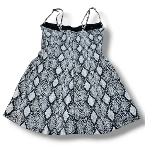 Verónika Pagán Veronika Pagan Dress Size XS A-Line Sleeveless Snake Skin Print