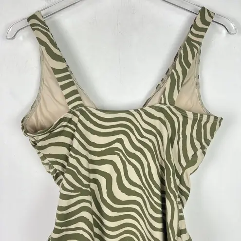 ANDIE NWT  The Capri One Piece Swimsuit Flat Bias Stripe Olive Size Medium M NEW