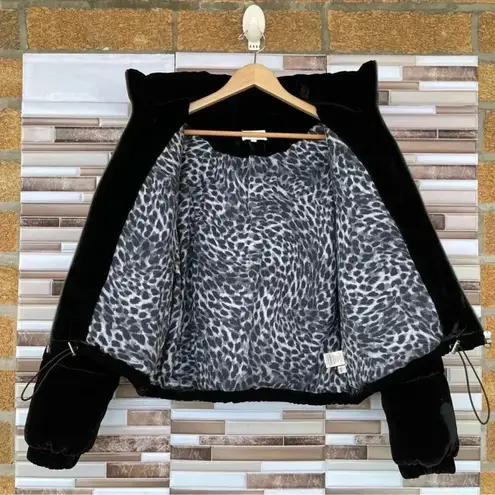 Bella Dahl black velvet puffer XS