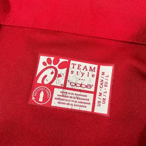 Chick Fil A Women’s Employee Red Collard Shirt Top Size Medium