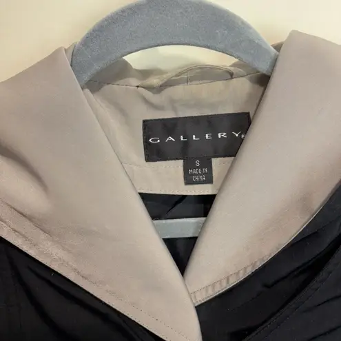 Gallery Women's Hooded Two Tone Raincoat Sz Small Removable Lining Black Beige