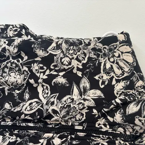 &merci &Merci Black White Floral Puffer Cropped Vest Full Zip Feminine Coquette Chic