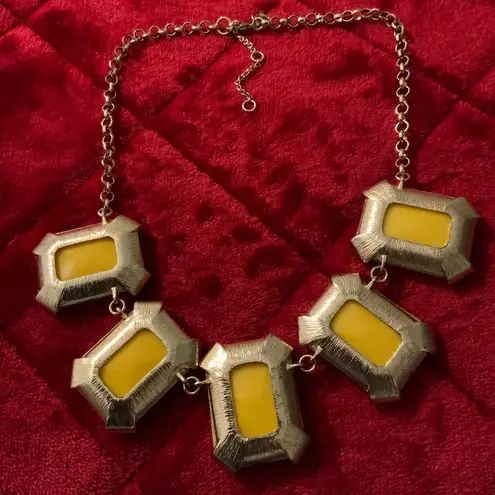 Banana Republic A Beautiful Lot Of 2  Jewelry Items