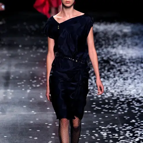 Nina Ricci Black Chevron Crepe Pinch