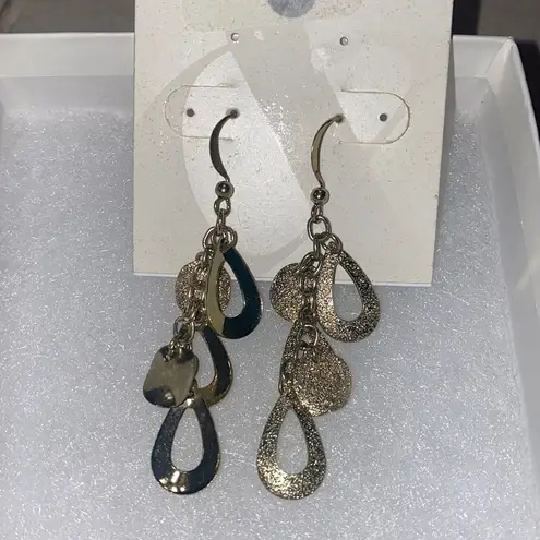 Style & Co ✨ Gold Tear Drop Dangling Earrings✨