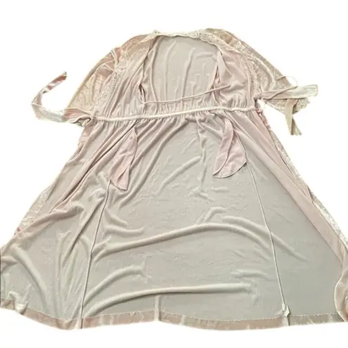 Miss Elaine Vintage 1980s Pink Velvet Like Long Robe Womens Petite USA Lace