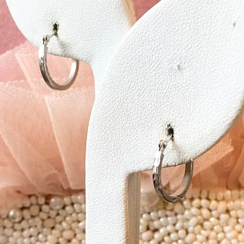 14K STS White Gold Hoop Earrings Textured Design Small Minimalist Lightweight Silver