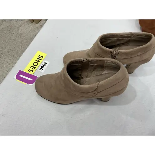 Aerosoles Womans Booties 6.5 M Tan Side Zip Stacked Heel Round Toe