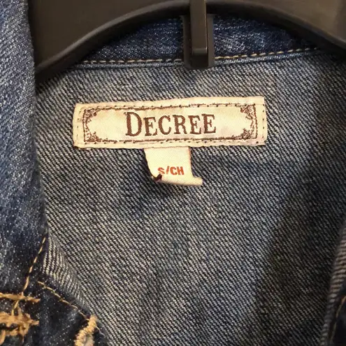 Decree Cropped Dark Wash Jean Jacket Small