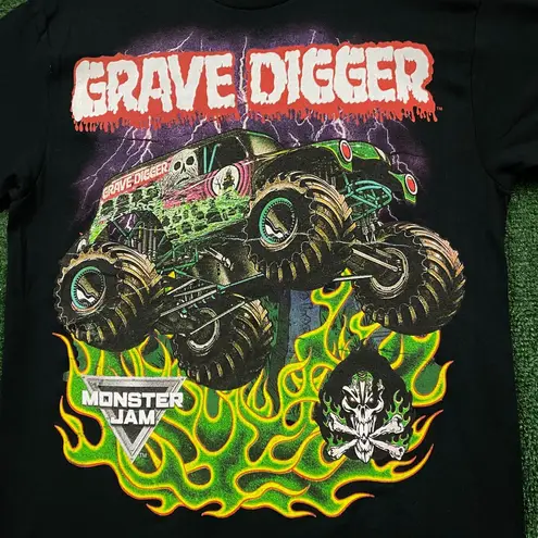 Monster Jam Grave Digger T-Shirt Size Medium