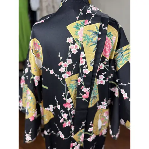 NEW Smithsonian S Black Kimono Robe Floral Fan Crane Yukata Made Japan
