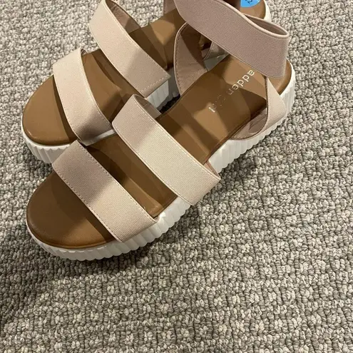 Madden Girl New  Platform Sandals Womens Size 7.5 Beige & White Strappy Ankle