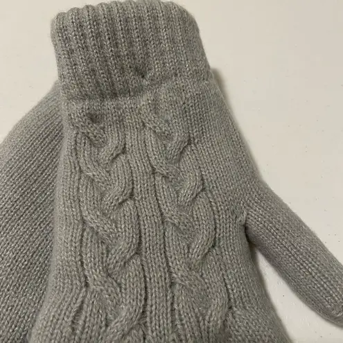 NWT | Women’s knit winter gloves