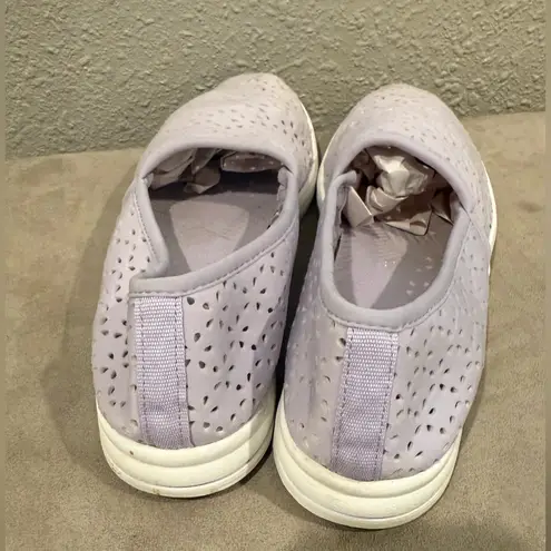Clarks ‎ Lilac Cloudsteppers Breeze Emily Slip-On Size 6