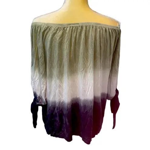 Urban X rayon/ spandex green/gray/white tie dye off shoulder top. Size Medium. Green