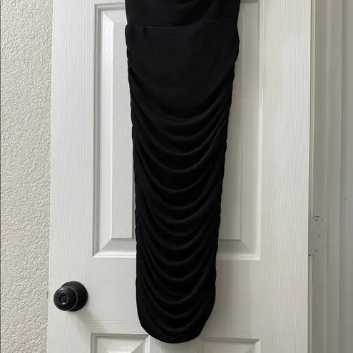 Miami NWT Chic Strapless Black Dress