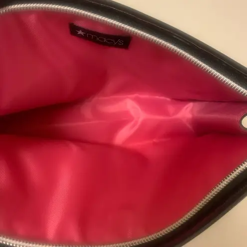 Macy's 👄💄✨Macy’s Large Black Makeup Travel bag - NWT