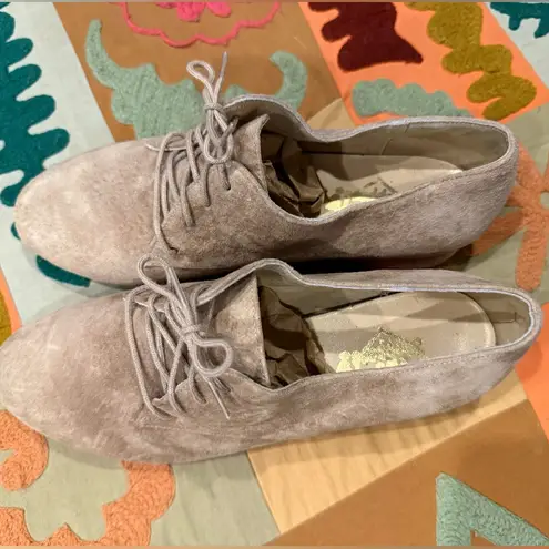 Two Stepper Beige Suede Lace