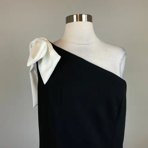 One Shoulder Bow Accent Column Evening Gown Size 8 Black Formal Dress by MARINA