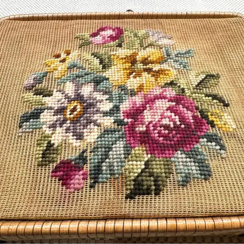 Vintage Floral Needlepoint Wicker Purse Tan