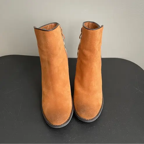 Very Volatile Chatter Leopard Calf Hair Suede Booties Boots Size 9