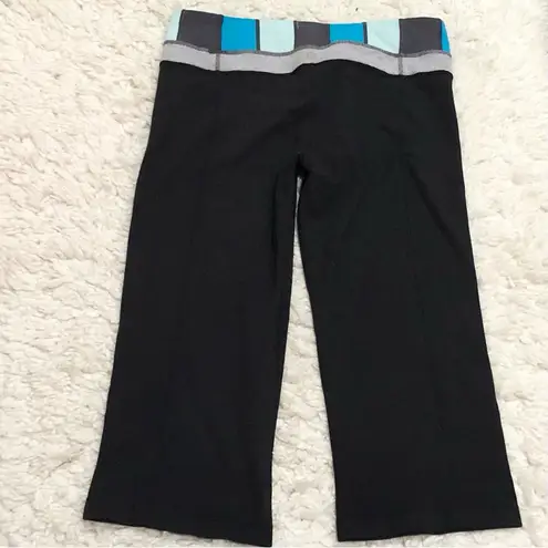 Lululemon  Groove Crop Reversible Yoga Leggings Black Blue 8